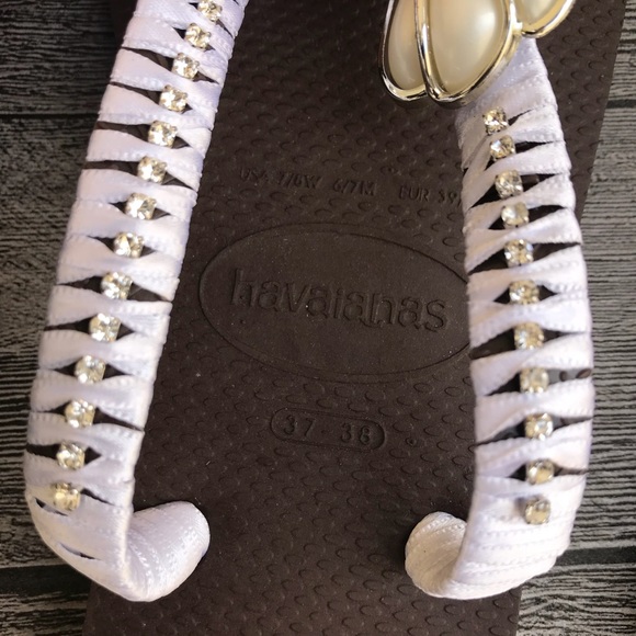 NEW Pocahontas Havaianas Sandals - Picture 4 of 8